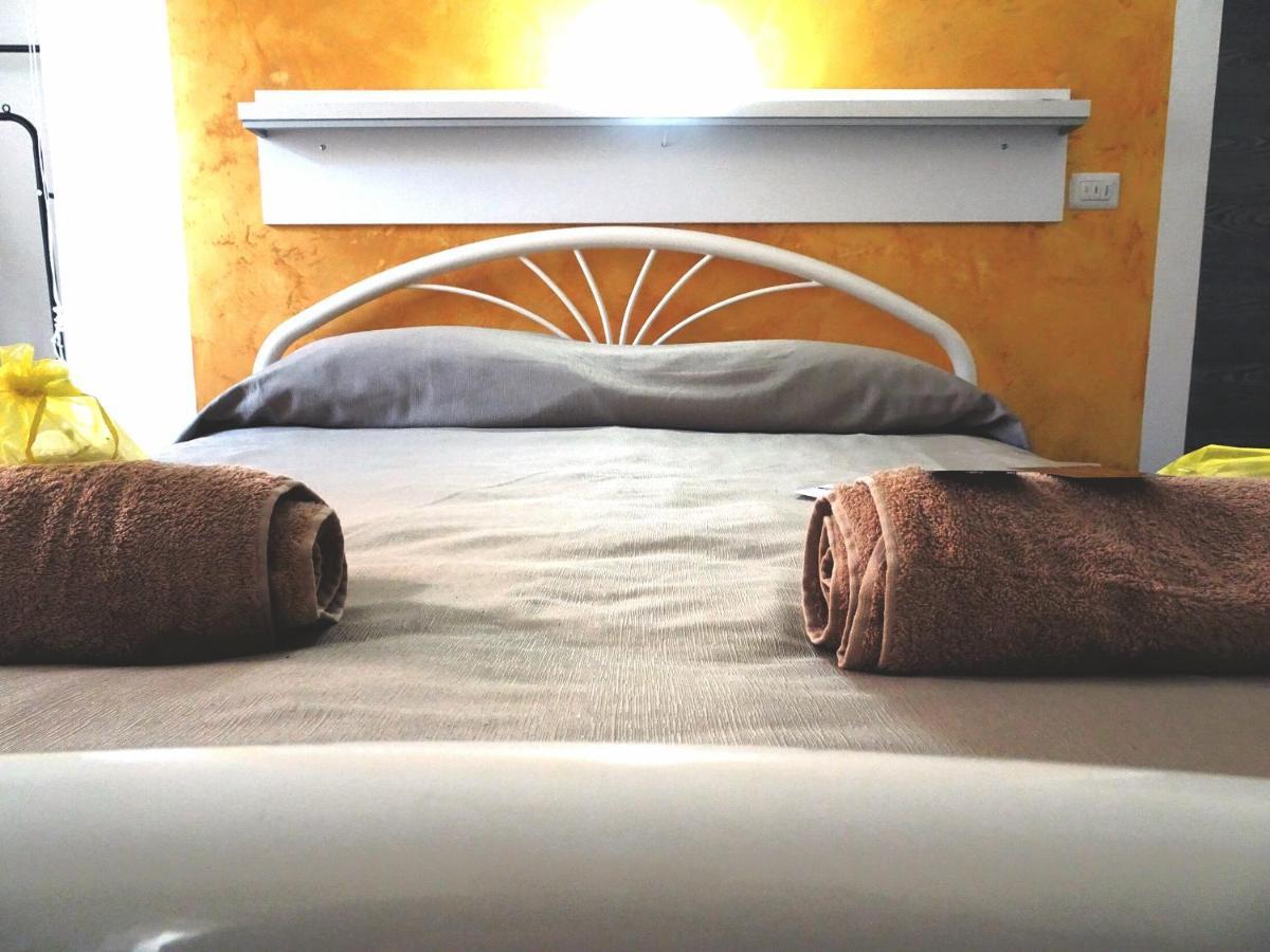 Bed & Breakfast A Capua Adiacente Al Duomo - Il Vicolo Buitenkant foto